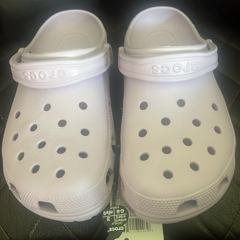Crocs size 10